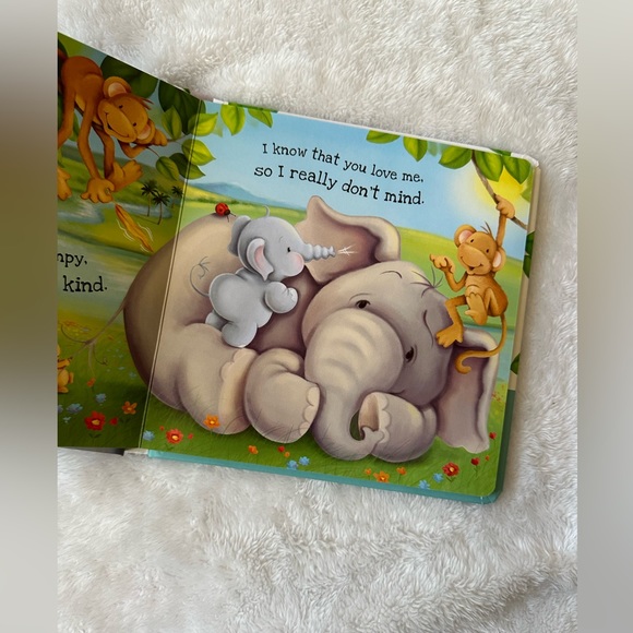 New Make me smile: Padded board book - Picture 4 of 5